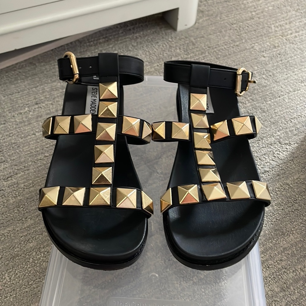 Steve Madden sandals with gold detail